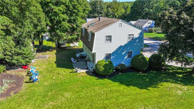 14 Sutton Street, Smithfield, RI 02828