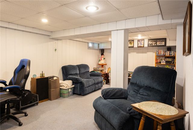 14 Sutton Street, Smithfield, RI 02828