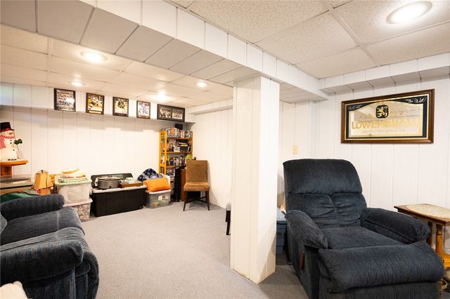 14 Sutton Street, Smithfield, RI 02828
