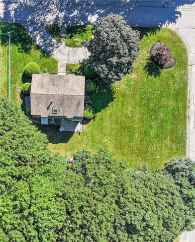 14 Sutton Street, Smithfield, RI 02828