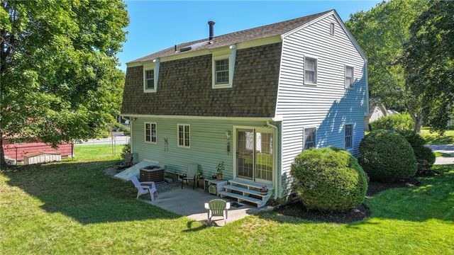 14 Sutton Street, Smithfield, RI 02828