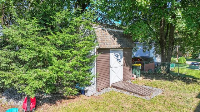 14 Sutton Street, Smithfield, RI 02828