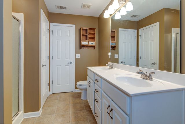 7802 Kemberton Dr, W, Nolensville, TN 37135
