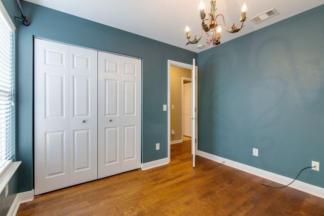 7802 Kemberton Dr, W, Nolensville, TN 37135