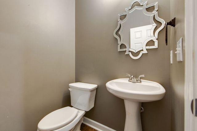 7802 Kemberton Dr, W, Nolensville, TN 37135