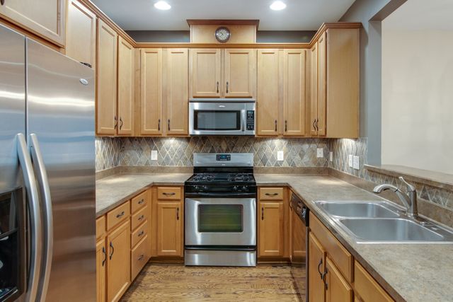 7802 Kemberton Dr, W, Nolensville, TN 37135