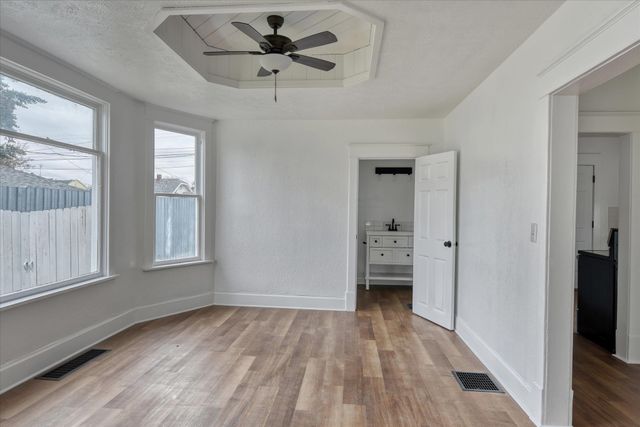 1812 W Nora Ave, Spokane, WA 99205