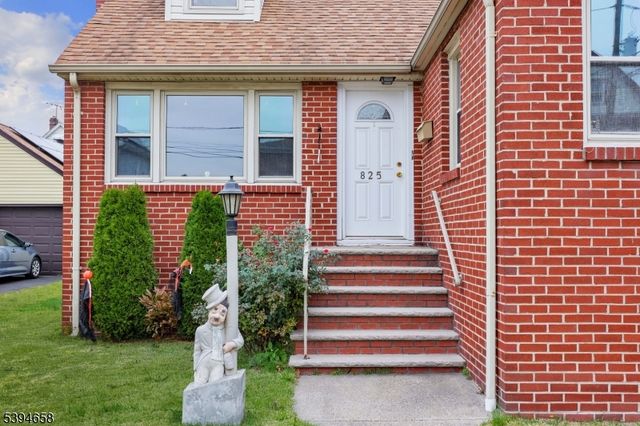 825 Dennis Pl, Linden City, NJ 07036