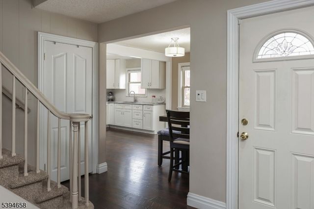 825 Dennis Pl, Linden City, NJ 07036