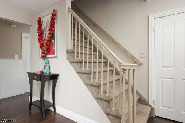 825 Dennis Pl, Linden City, NJ 07036