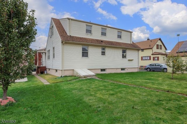 825 Dennis Pl, Linden City, NJ 07036