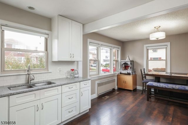 825 Dennis Pl, Linden City, NJ 07036