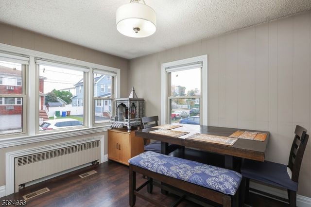 825 Dennis Pl, Linden City, NJ 07036