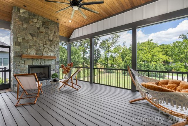 549 Daniel Circle Drive, Mills River, NC 28759