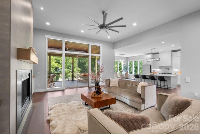 549 Daniel Circle Drive, Mills River, NC 28759