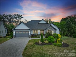 549 Daniel Circle Drive, Mills River, NC 28759