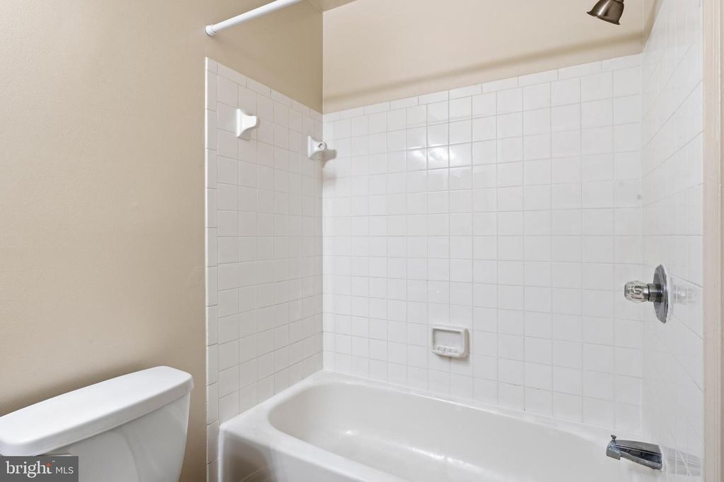 Image 27 of property listing at 14313 S SHORE CT, Laurel, MD 20707