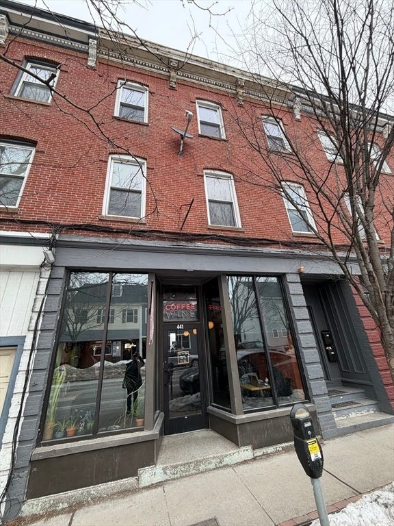 439 Cambridge St. 2, Cambridge, MA 02141