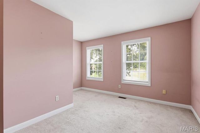 477 Redwood Forest Drive, Ballwin, MO 63021