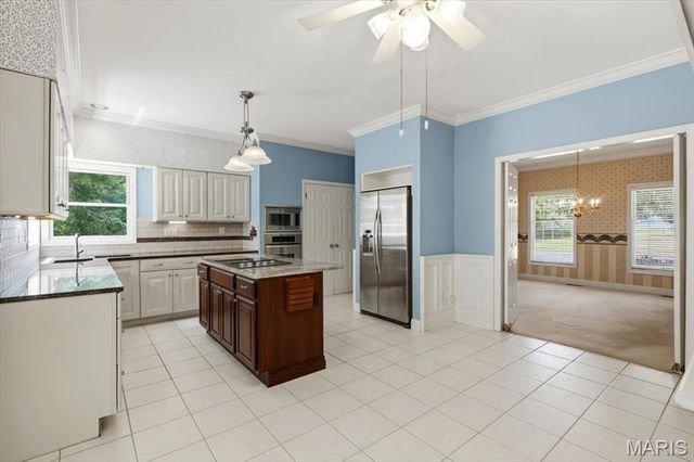 477 Redwood Forest Drive, Ballwin, MO 63021