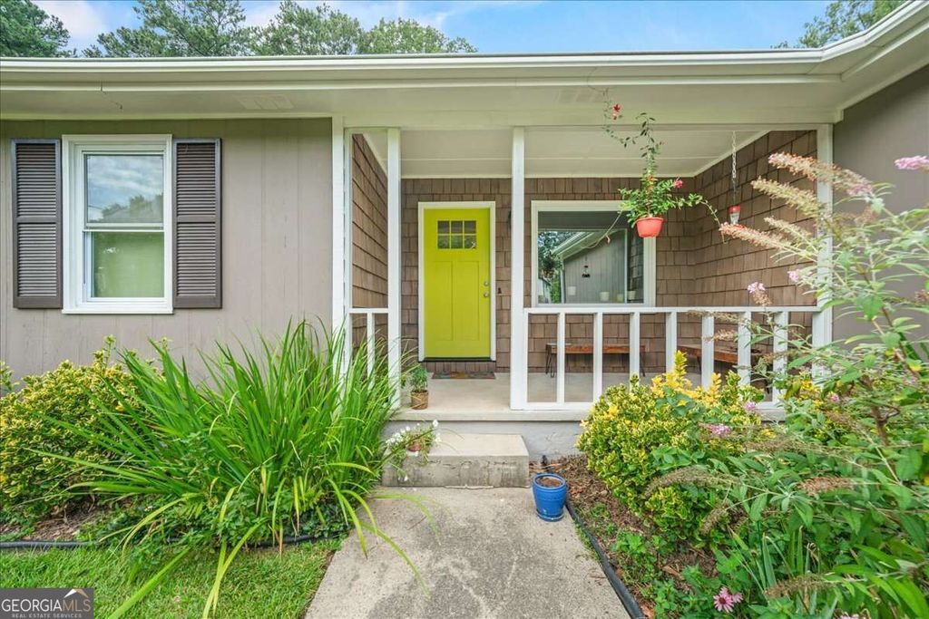 1586 Sprayberry Drive, Marietta, GA 30066 — photo 2