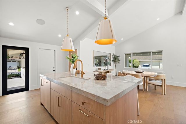 11 Jetty, Corona Del Mar, CA 92625