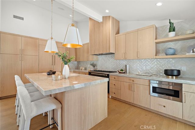 11 Jetty, Corona Del Mar, CA 92625