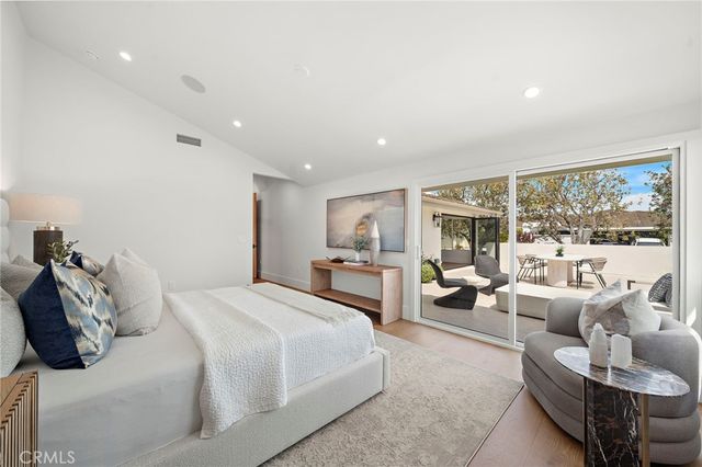 11 Jetty, Corona Del Mar, CA 92625