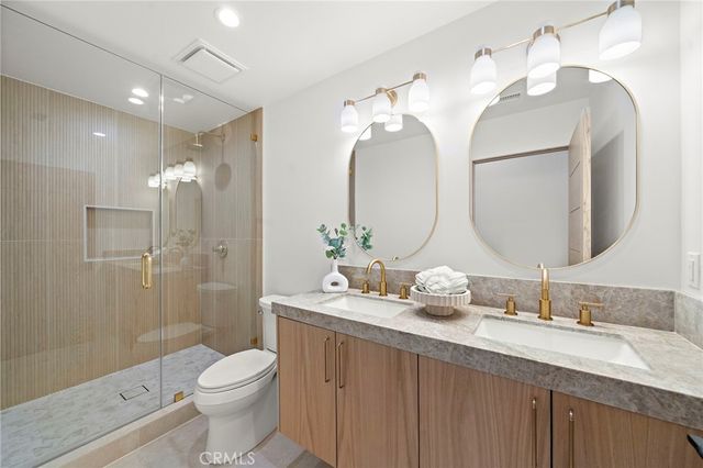 11 Jetty, Corona Del Mar, CA 92625