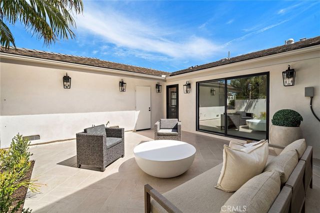11 Jetty, Corona Del Mar, CA 92625