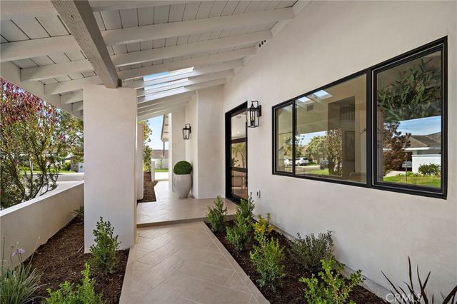 11 Jetty, Corona Del Mar, CA 92625