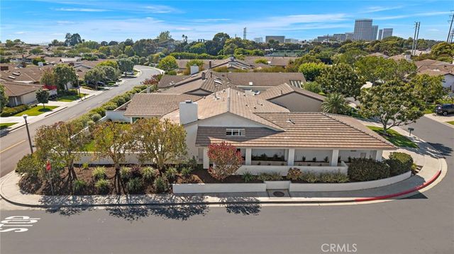11 Jetty, Corona Del Mar, CA 92625