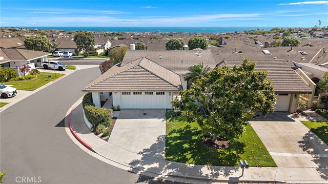11 Jetty, Corona Del Mar, CA 92625