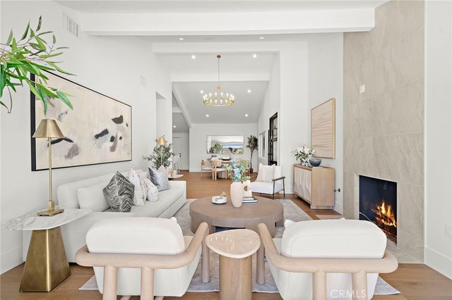 11 Jetty, Corona Del Mar, CA 92625