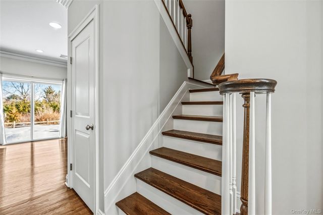 3 Manor Court, Mount Sinai, NY 11766