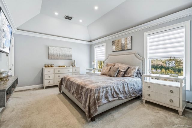 3 Manor Court, Mount Sinai, NY 11766