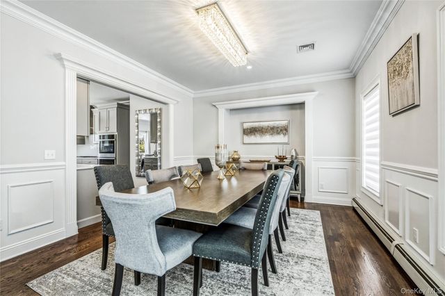 3 Manor Court, Mount Sinai, NY 11766