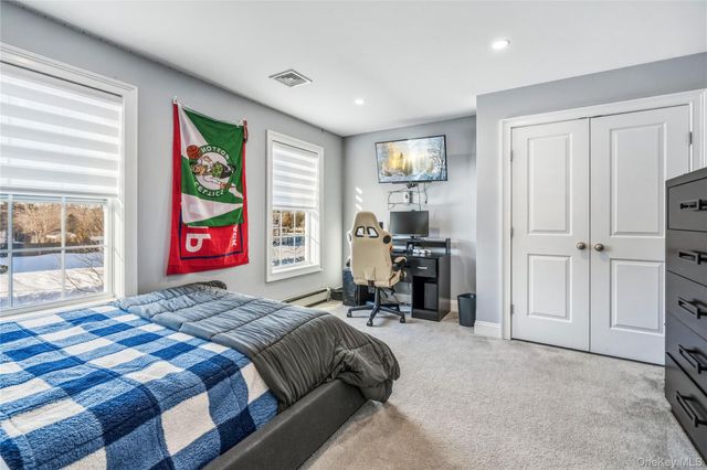 3 Manor Court, Mount Sinai, NY 11766