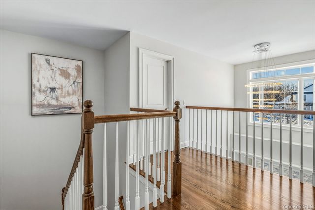 3 Manor Court, Mount Sinai, NY 11766