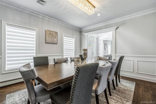 3 Manor Court, Mount Sinai, NY 11766