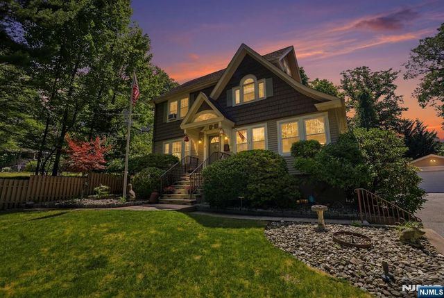 16 Arlington Avenue, Caldwell, NJ 07006