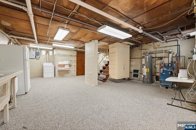 16 Arlington Avenue, Caldwell, NJ 07006