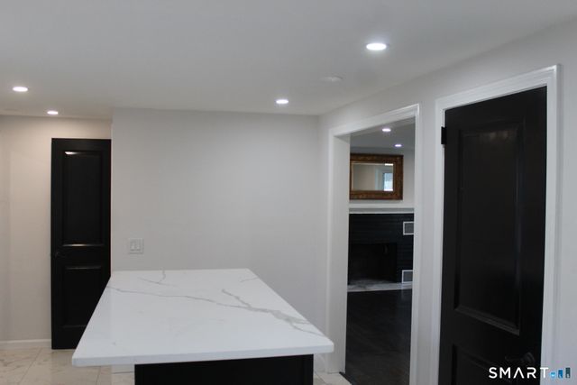 18 Walsh Street, Bloomfield, CT 06002