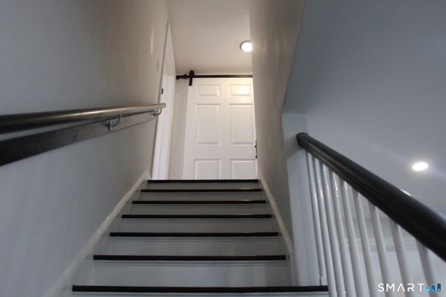 18 Walsh Street, Bloomfield, CT 06002