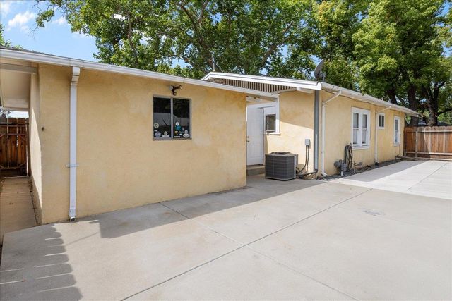 405 E Morris Ave, Modesto, CA 95354