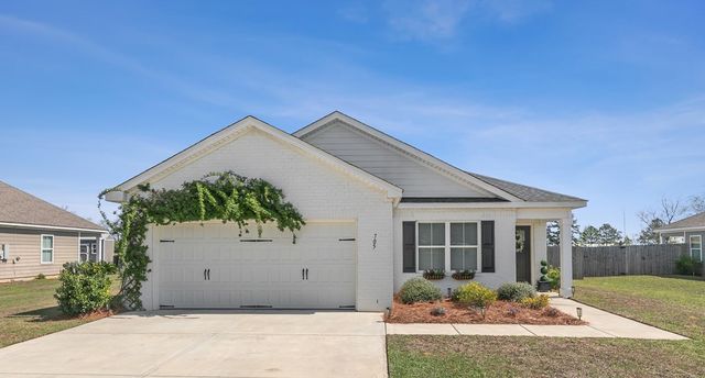 705 Mitchell, Headland, AL 36345