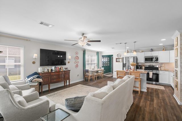 705 Mitchell, Headland, AL 36345