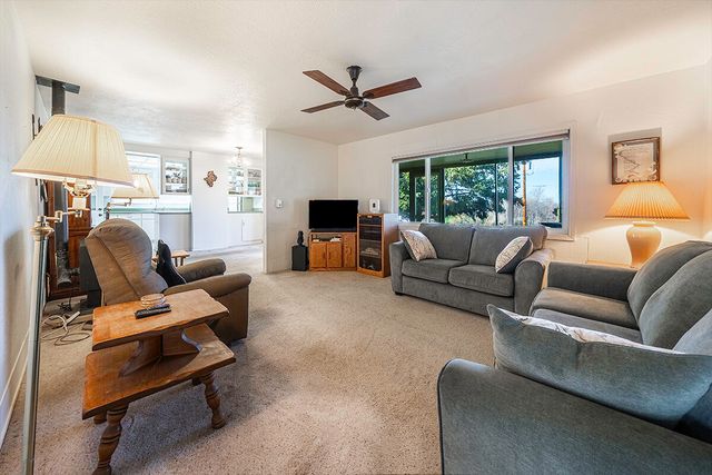 273 Theo Drive, Talent, OR 97540