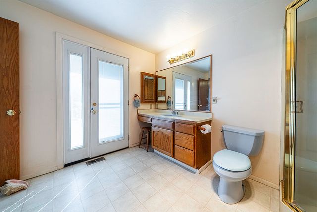 273 Theo Drive, Talent, OR 97540