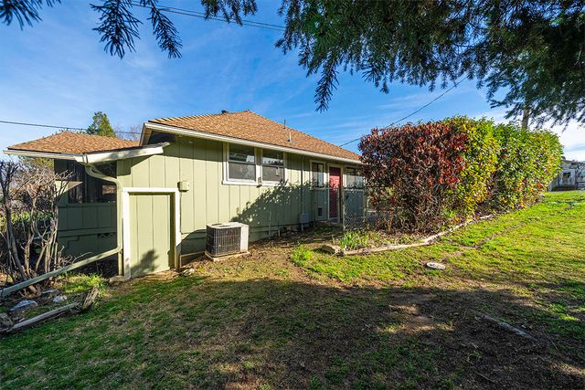 273 Theo Drive, Talent, OR 97540